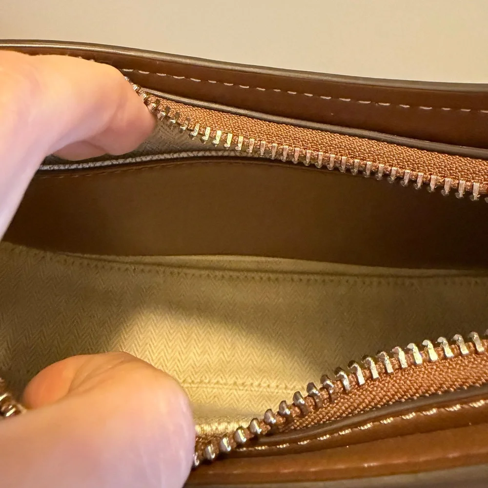 Tory Burch Brown and White Floral Shoulder Bag - Picture 4 of 5